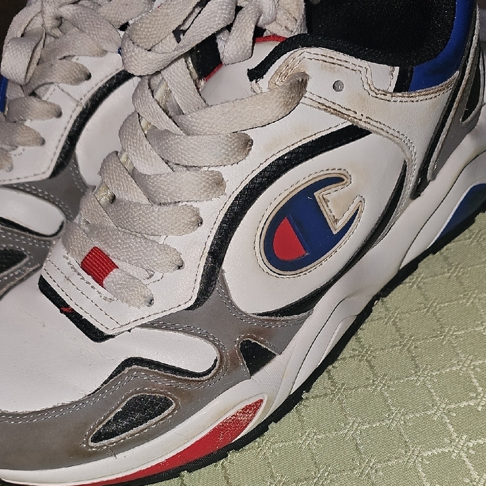 Champion Women's White, Black, and Red Logo Sneakers Size 8